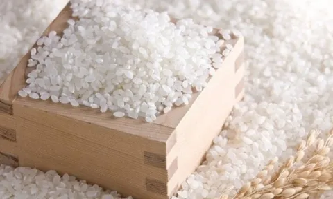 Gạo mua về hay bị mọt? Chỉ cần cho gói này vào, gạo để cả năm vẫn trắng dẻo, thơm ngon