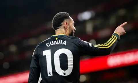 Hạ Arsenal, Owen chỉ ra sao MU bắt buộc đá chính