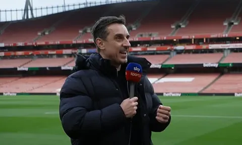 Neville khen Dorgu khác biệt trận MU hạ Arsenal