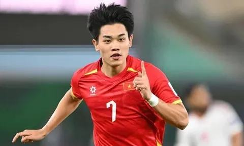 HLV Kim Sang Sik khen Đình Bắc có trình độ vượt trội
