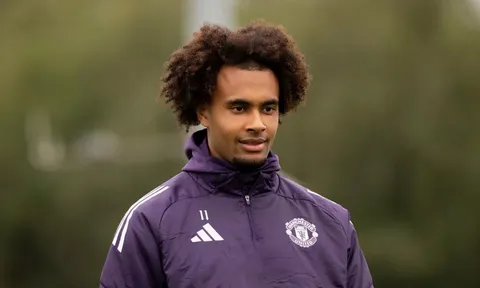 Hụt En-Nesyri, Juve quyết tranh Zirkzee với Roma