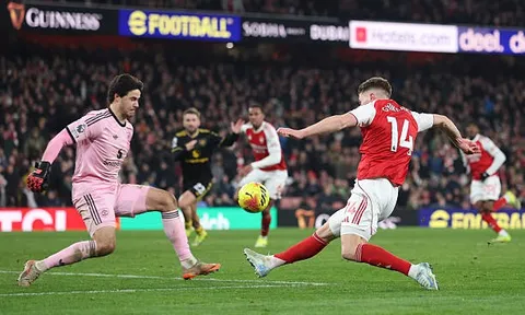 Dàn sao 200 triệu bảng hóa gánh nặng tại Arsenal