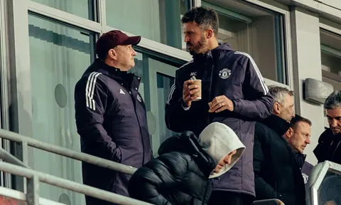 Rooney chỉ ra điểm Carrick ăn đứt Amorim