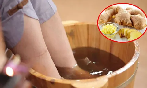 Ngâm chân bằng nước muối gừng ấm trước khi ngủ, cơ thể có 6 thay đổi bất ngờ