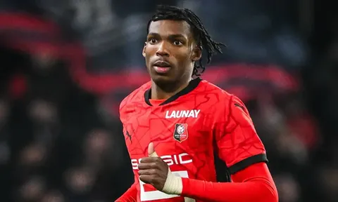 Chelsea đấu Liverpool và Bayern vụ Jeremy Jacquet