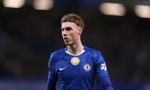 Nỗi nhớ nhà đẩy Cole Palmer đến gần Man Utd