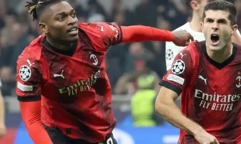 AC Milan "bật đèn xanh" bán Leao cho Man United