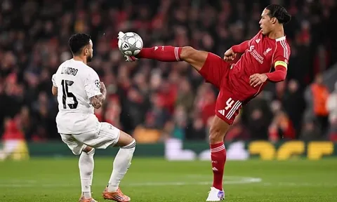 Lập hat-trick kiến tạo, Van Dijk thiết lập kỷ lục vô tiền khoáng hậu