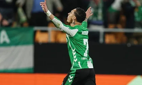 Antony xứng đáng là báu vật không thể thay thế của Betis