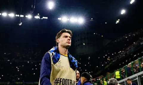 Đứng áp chót, West Ham nhắm Zalewski