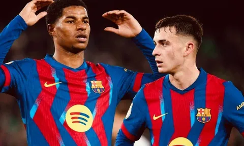 Barca hy sinh Casado để chốt thương vụ Rashford