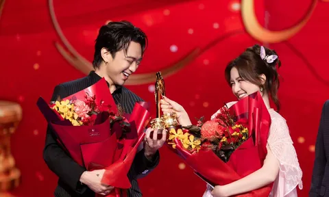 SOOBIN và Hòa Minzy được vinh danh Nam - Nữ ca sĩ được yêu thích nhất tại Giải Mai Vàng 2025