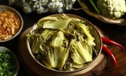 Vợ chồng cùng mắc ung thư vì ăn loại rau quen thuộc này mỗi ngày