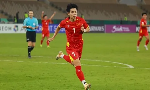 Đình Bắc trải lòng sau khi được AFC vinh danh