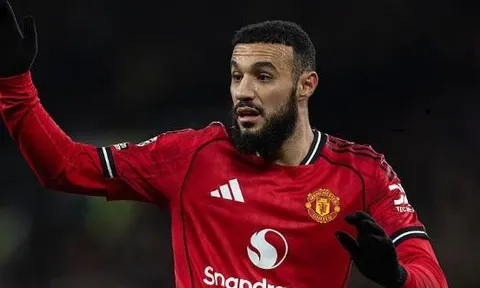 Carrick nể phục cách Mazraoui đứng dậy sau chung kết AFCON