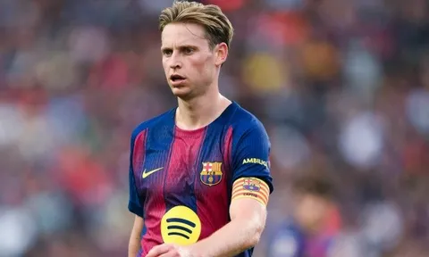 Sự trở lại của De Jong giải bài toán tuyến giữa cho Barcelona