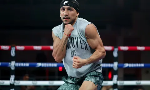 Teofimo Lopez vs. Shakur Stevenson: Cuộc chiến của hai thái cực
