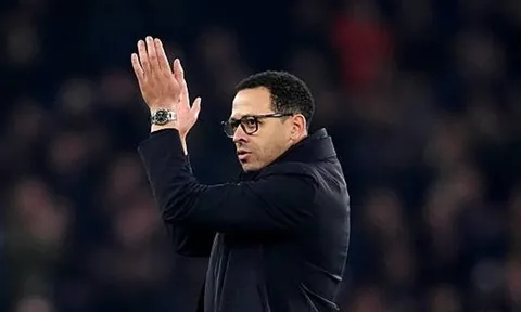 Rosenior thừa nhận Chelsea gạt bỏ chiến thuật để thắng West Ham