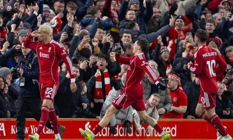 5 điểm nhấn Liverpool 4-1 Newcastle: Ekitike hóa Torres; Kỷ lục gia Salah