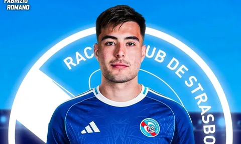 Chelsea dằn mặt Dortmund khi gửi Aaron Anselmino đến Pháp