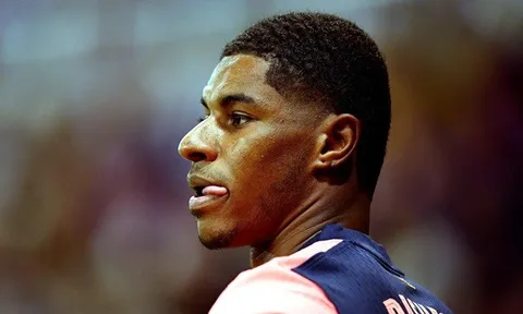 Giấc mơ tái hợp Rashford và gáo nước lạnh cho Carrick