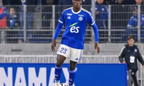 Here we go! Chelsea triệu hồi "đá tảng" Mamadou Sarr