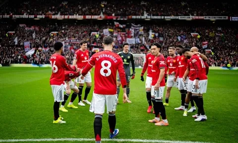 Bruno Fernandes và sứ mệnh giải cơn khát 15 năm của MU
