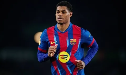 Romano chỉ ra rào cản vụ Rashford về MU