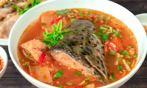 Cách nấu canh cá hồi ngon không tanh