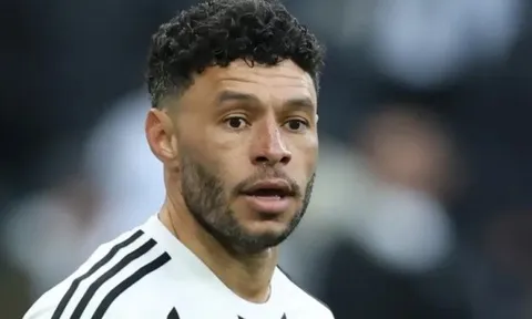 Arsenal cân nhắc ký hợp đồng với Oxlade-Chamberlain