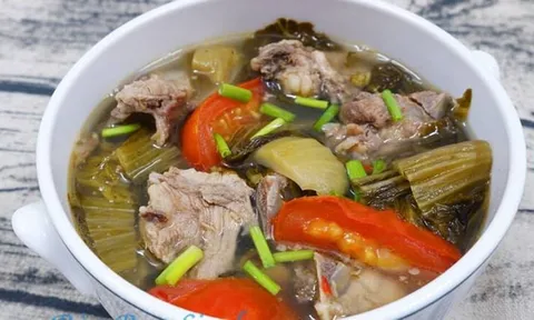 Cách nấu canh sườn non dưa chua ngon tại nhà