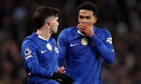 Liam Rosenior báo tin vui về chấn thương của James và Neto