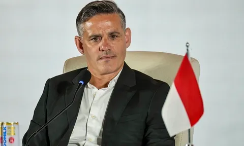 Tân HLV Indonesia đến Sassuolo kiểm tra Jay Idzes