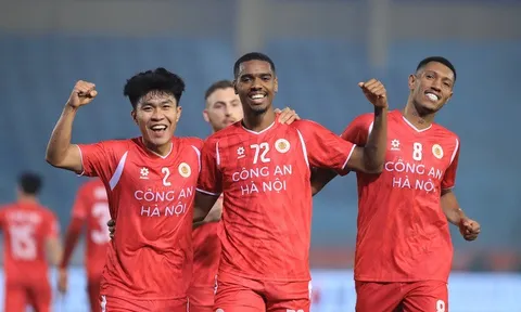 CAHN chia tay cúp ĐNA bằng màn hủy diệt Tampines 6-1