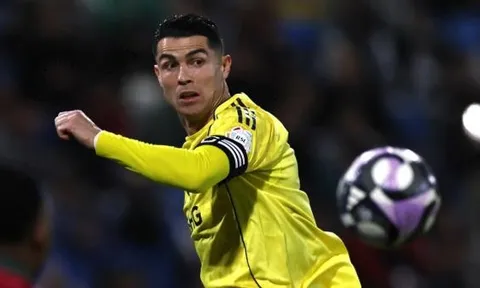 Tin đồn chuyển nhượng sáng 5/2: Ronaldo cân nhắc rời Al-Nassr; MU nhắm 3 tiền vệ đắt giá