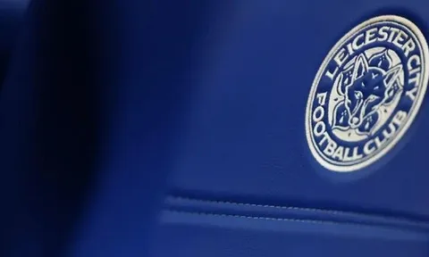 Leicester nhận án phạt, rơi tự do trên bảng xếp hạng