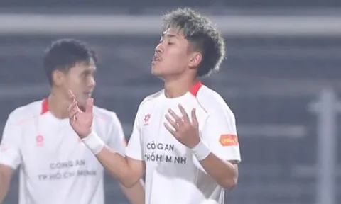 Khoa Ngô gây sốt V-League và làn gió mới từ bóng đá Úc