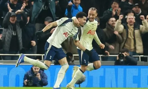 Vũ khí Solanke - Simons giúp Tottenham đấu MU