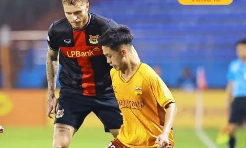 Marciel gieo sầu cho Ninh Bình, HAGL thắng kịch tính