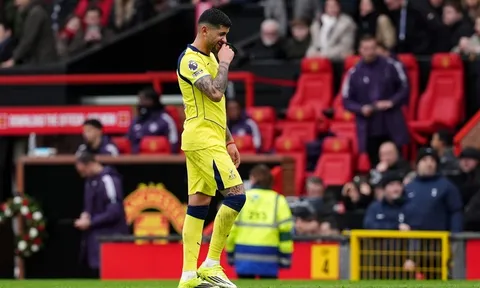 Tottenham mất Romero ở đại chiến Arsenal vì án phạt 4 trận