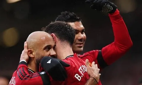 5 điểm nhấn MU 2-0 Tottenham: Phép màu Carrick, Kỷ lục của Bruno