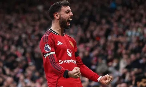 Chỉ thua Rooney, Bruno Fernandes đi vào lịch sử Man Utd