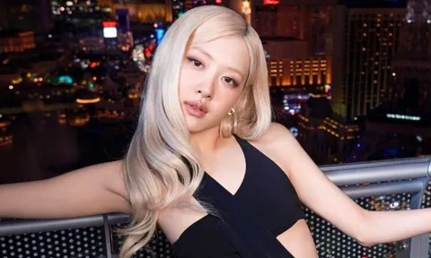 Rosé được vinh danh gương mặt đẹp nhất thế giới và bí quyết ăn uống giản dị vào mùa đông