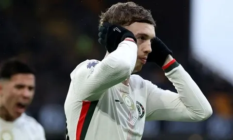 Palmer bịt tai ăn mừng đáp trả tin đồn đến Man Utd