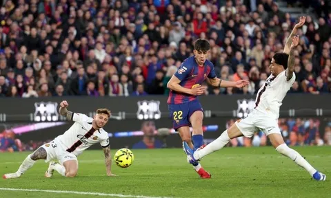 Marc Bernal ghi bàn cho Barca sau một năm dài ác mộng