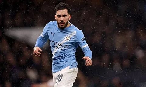 Cherki là chìa khóa giúp Man City phá dớp tại Anfield