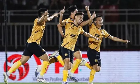 Tuyển thủ Lào lập cú đúp giúp Thanh Hóa hạ CA TPHCM