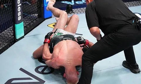 UFC Vegas 113: Cú siết cổ 'cầu may' ở giây cuối cùng và cơn mưa tiền thưởng 100.000 đô la