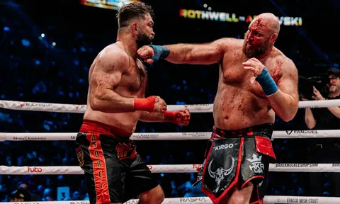 Andrei Arlovski hạ gục Ben Rothwell, đăng quang BKFC: Màn trình diễn đẫm máu của 'cựu vương' UFC