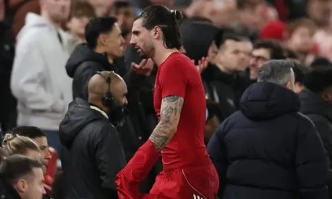 Szoboszlai bị treo giò khiến Liverpool mất sạch hậu vệ phải